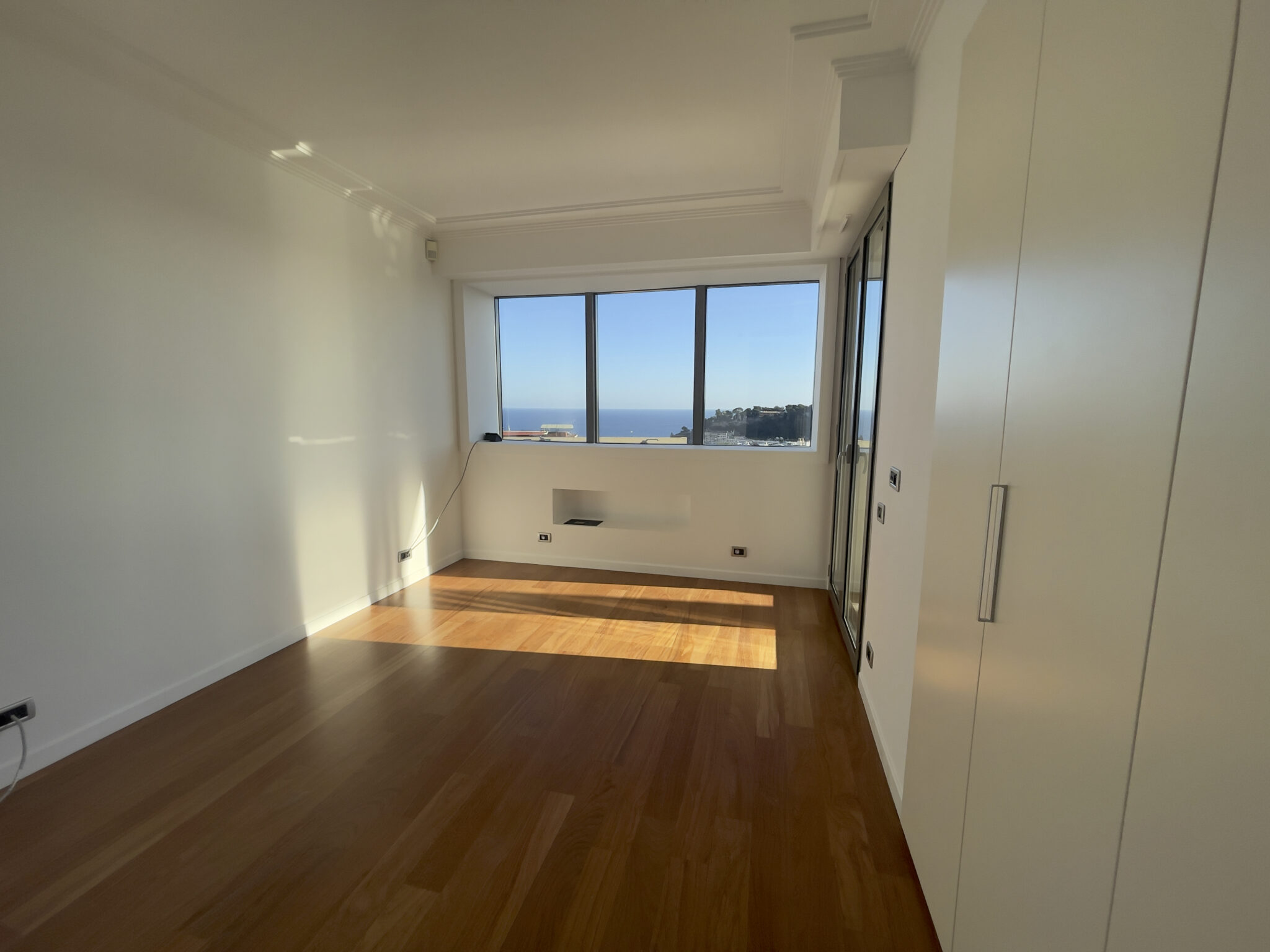 Superbe appartement 3 pièces avec terrasse panoramique sur le Port