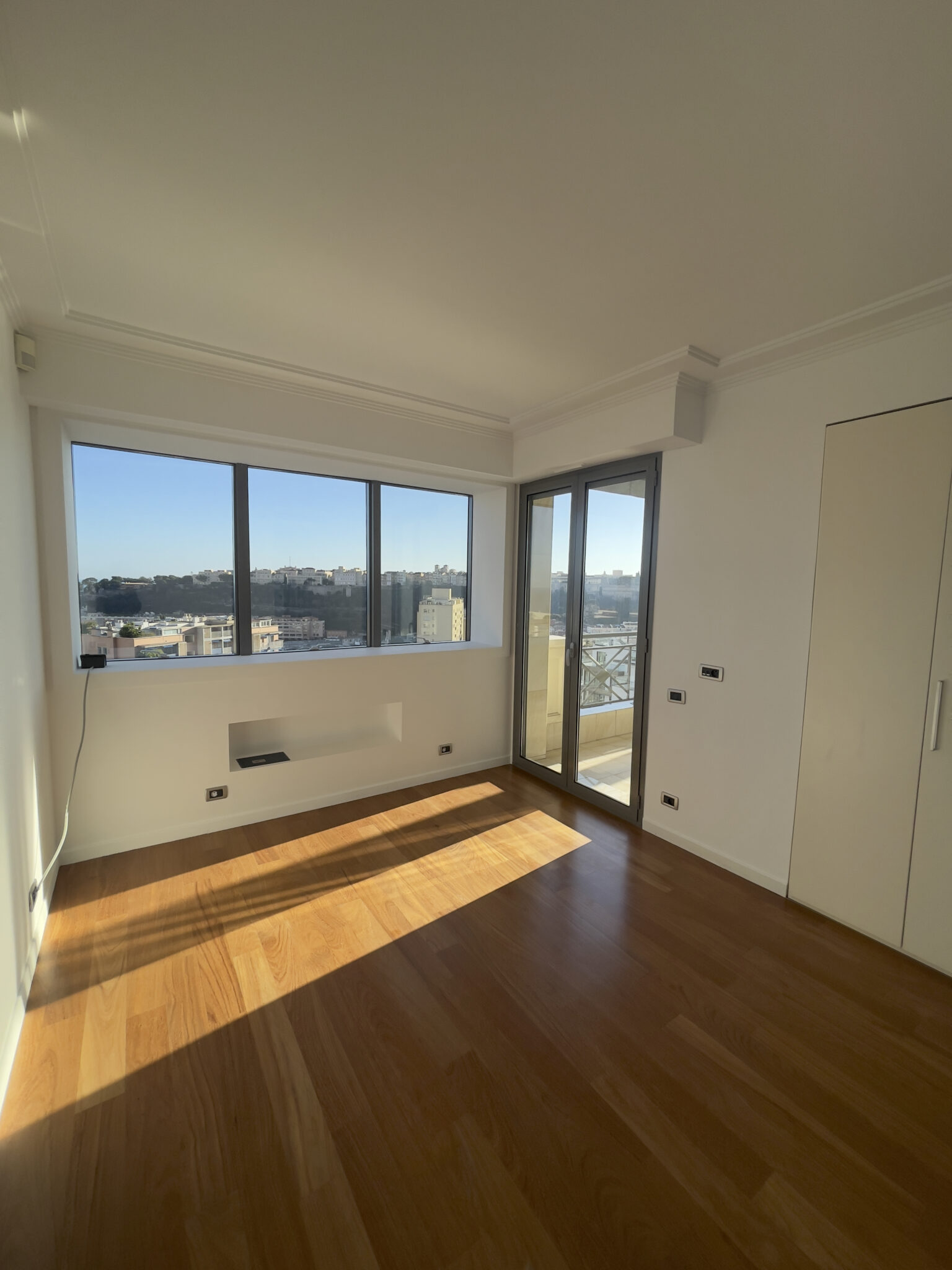 Superbe appartement 3 pièces avec terrasse panoramique sur le Port
