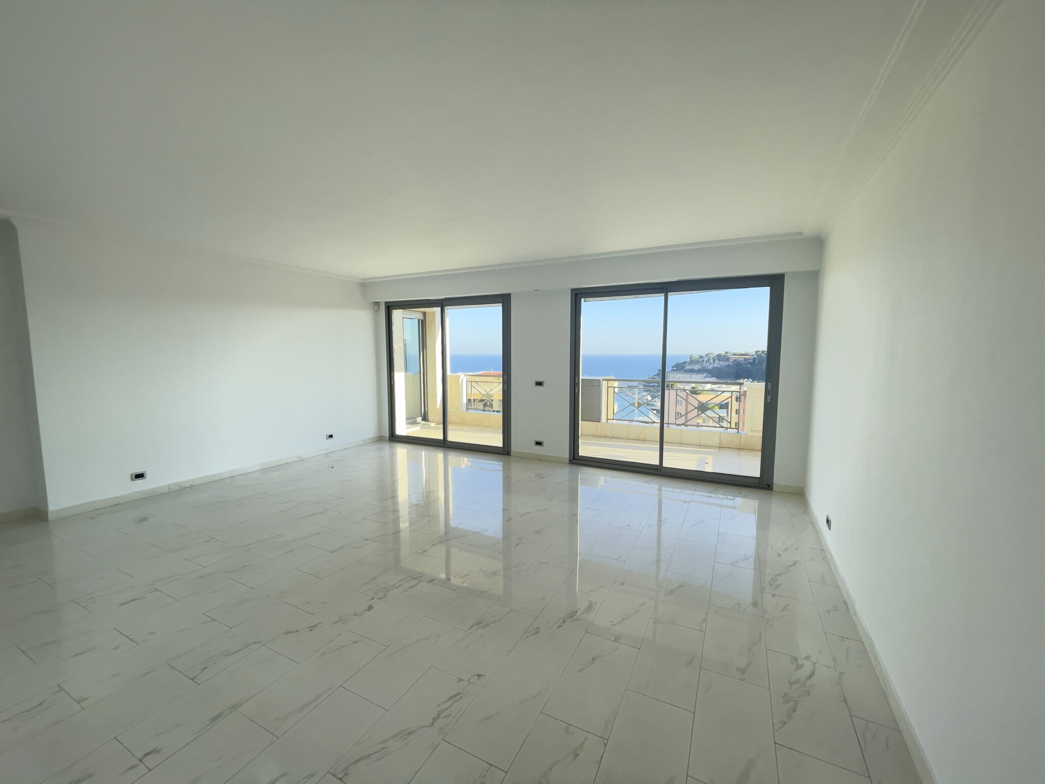 Superbe appartement 3 pièces avec terrasse panoramique sur le Port