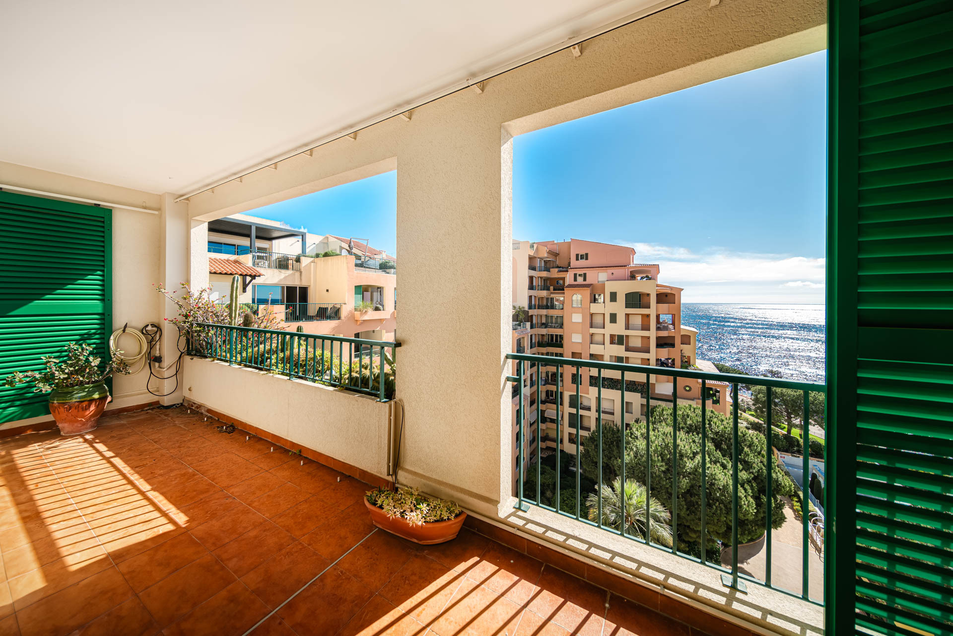 2 rooms with sea view at Rosa Maris in Fontvieille