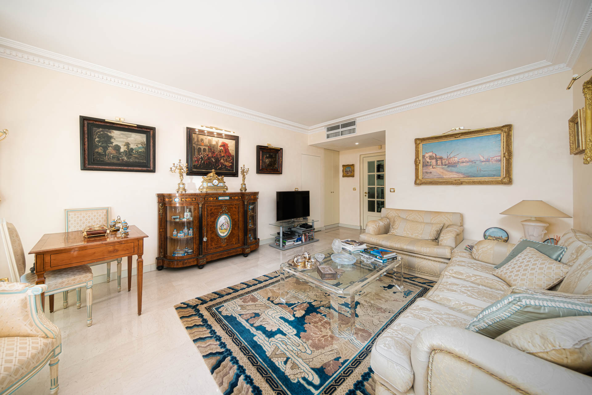 2 rooms with sea view at Rosa Maris in Fontvieille