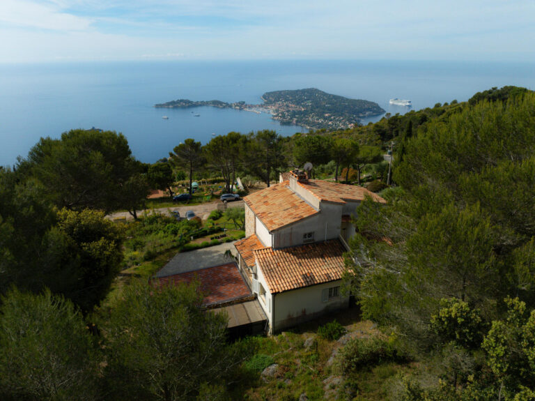 VILLA "LA ROMAINE" - EZE